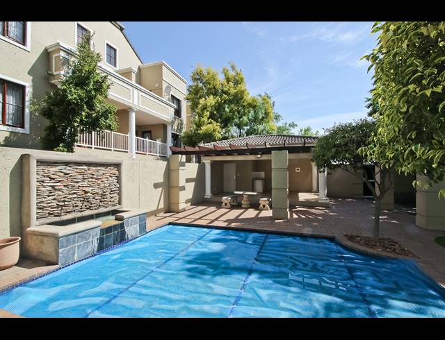 2 BEDROOM APARTMENT FOR SALE IN SAXONWOLD